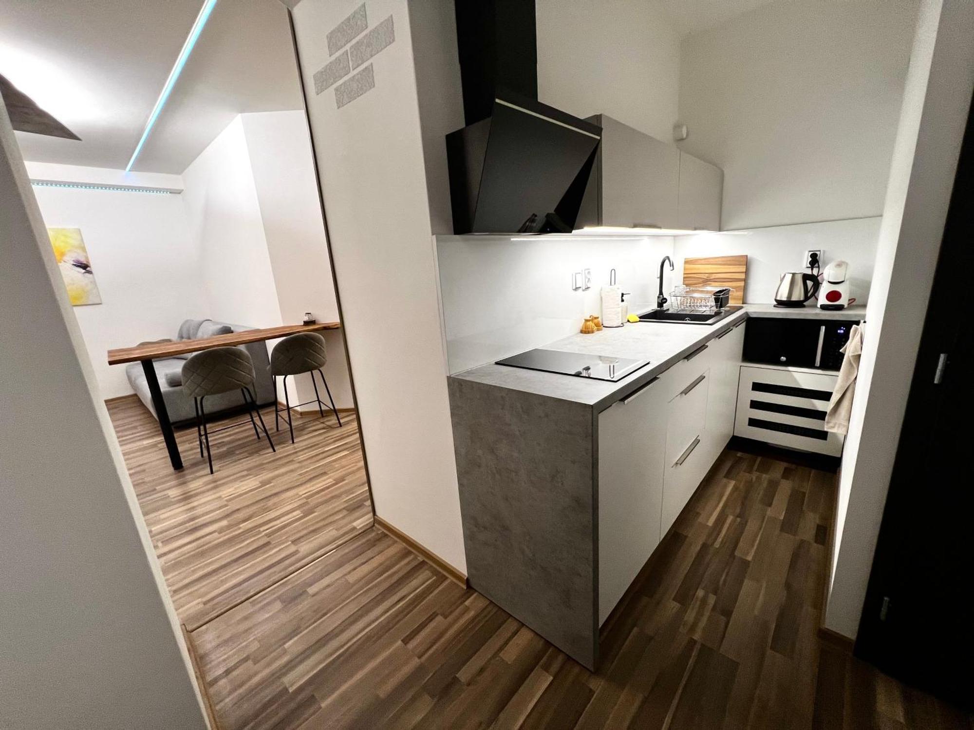 Palackeho Lobby Apartment Olomouc Bagian luar foto