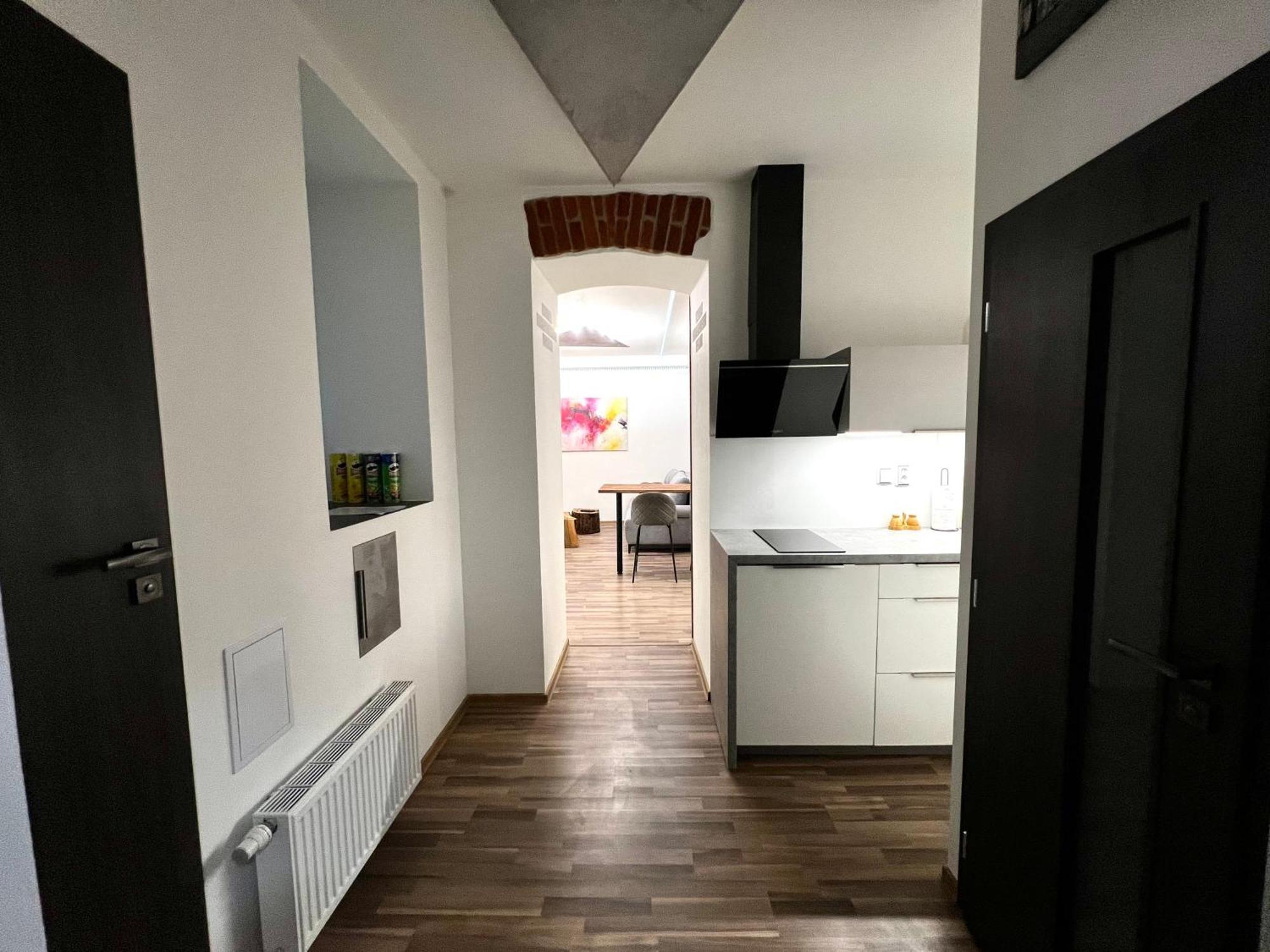 Palackeho Lobby Apartment Olomouc Bagian luar foto